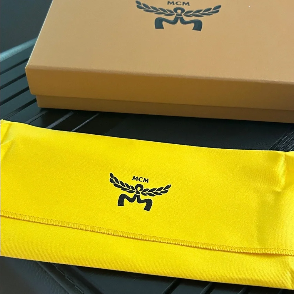 MCM‎ Himmel Lauretos Wallet On Chain Cognac Visetos Monogram